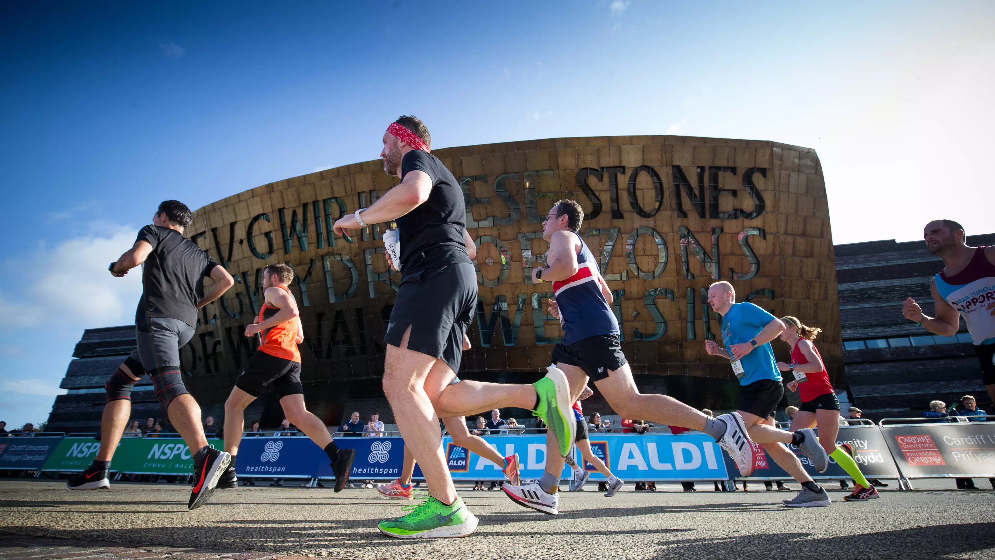 Cardiff Half Marathon runners