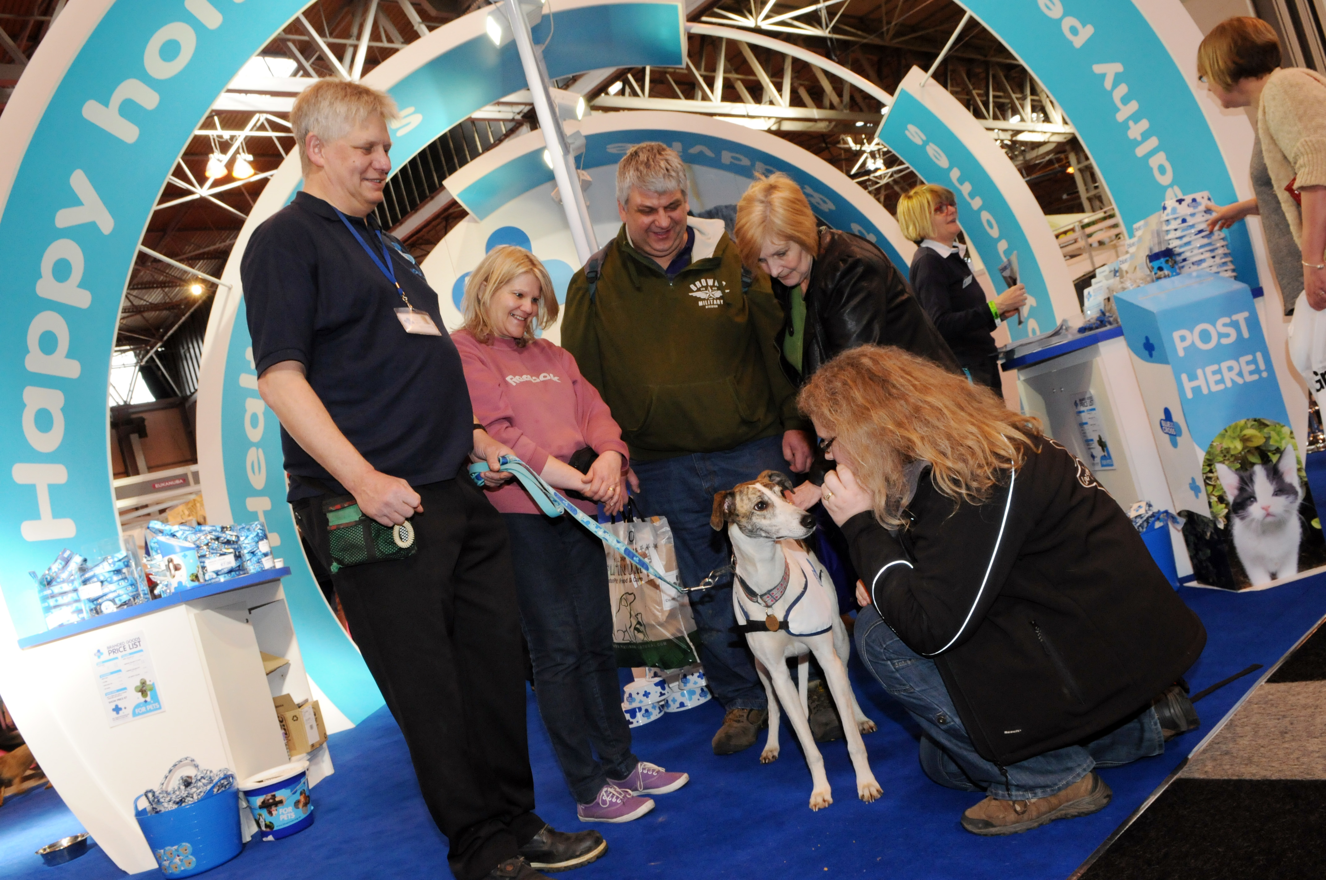 Chris Yates and his dogs meet members of the public at Crufts