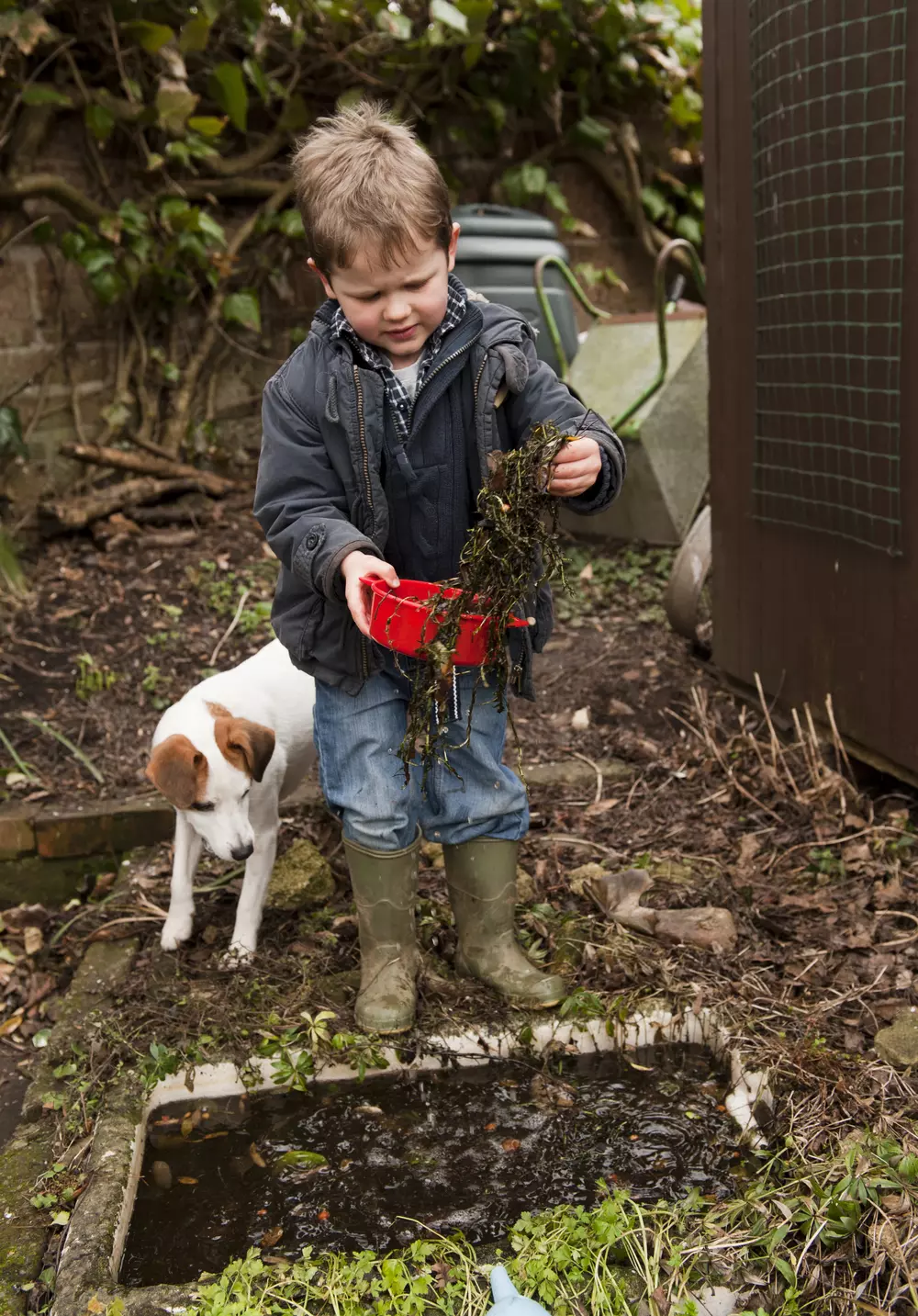 JRT Jack and little boy Archie make mud pies