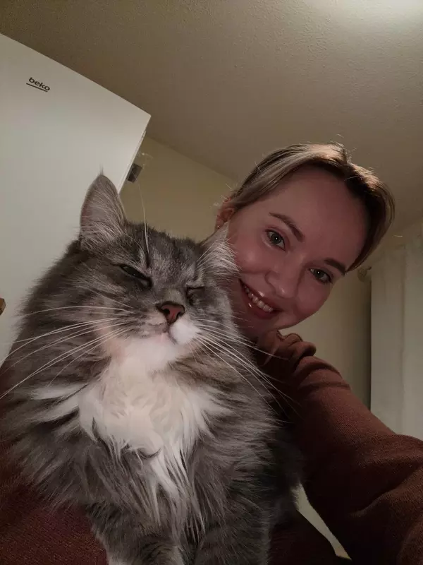 Cat Tor with owner Iryna