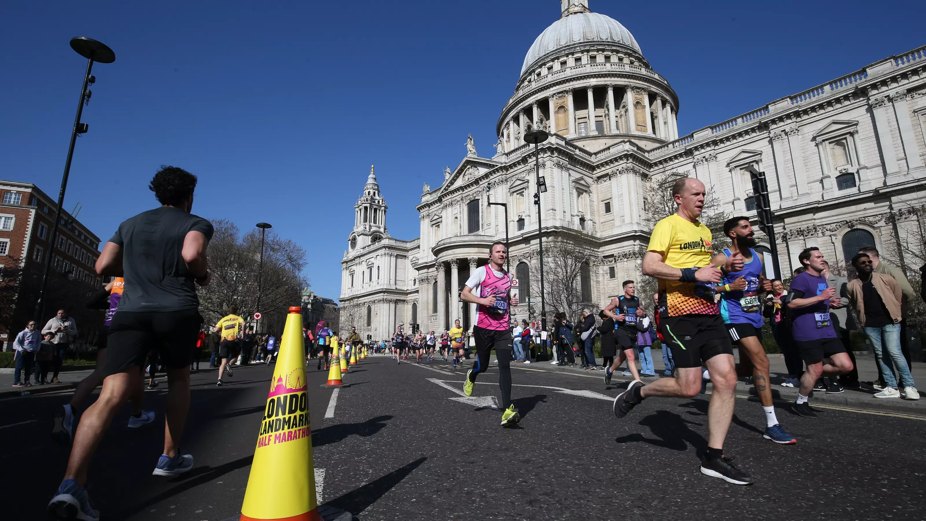 London Landmarks Half Marathon participants