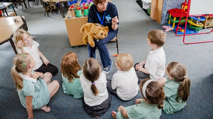 Education volunteer in class