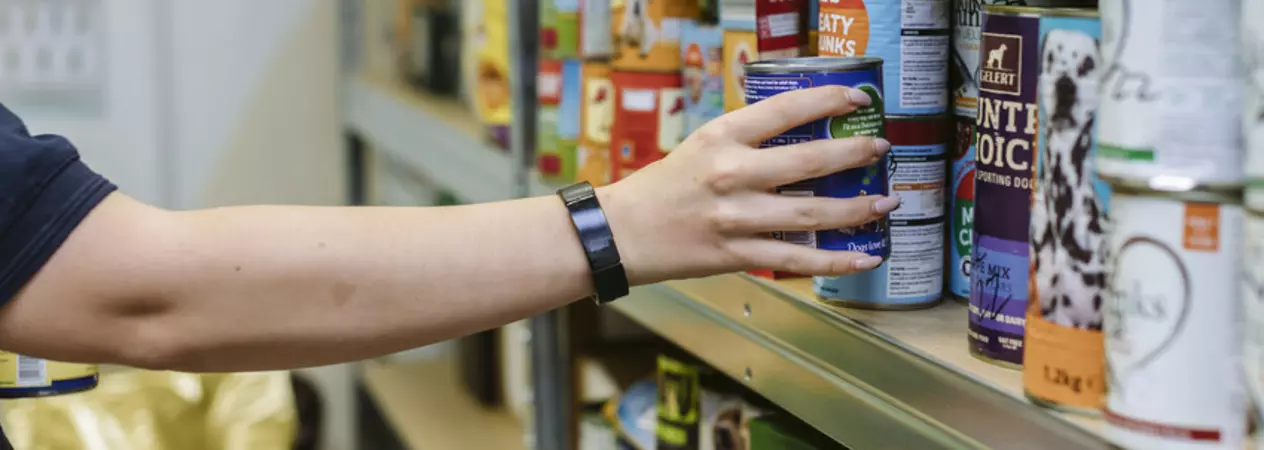 Blue Cross has extended its pet food bank service across the UK